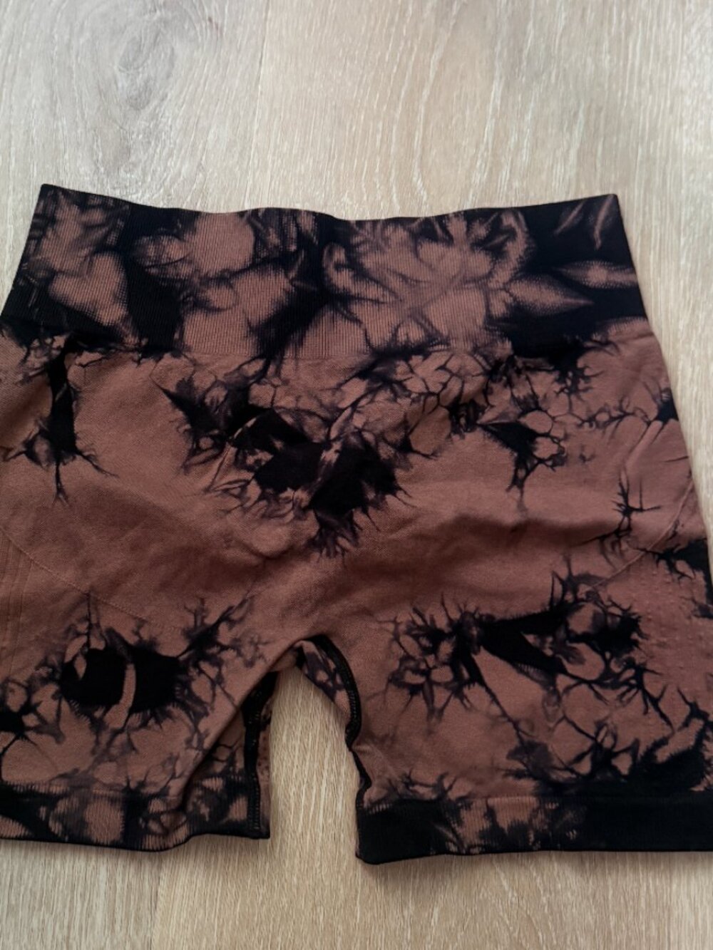 SHEIN Brown Black Tie-Dye Scrunch Workout Shorts M NWOT